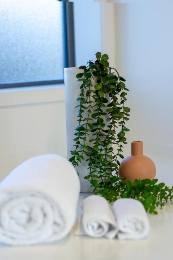 Urban Park Escape 2 Bed 2 Bath W/Carpark Christchurch Exterior foto